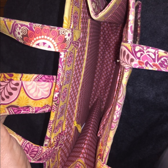 Vera Bradley’s Wicker Shielded Floral Tote - Picture 7 of 7